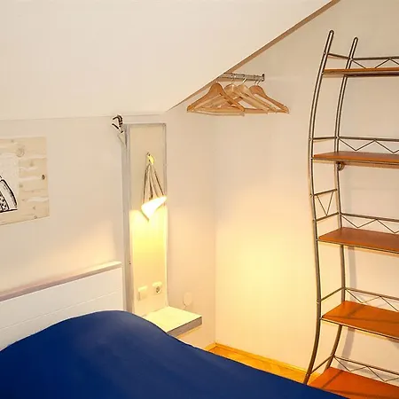 Pape Apartment *
