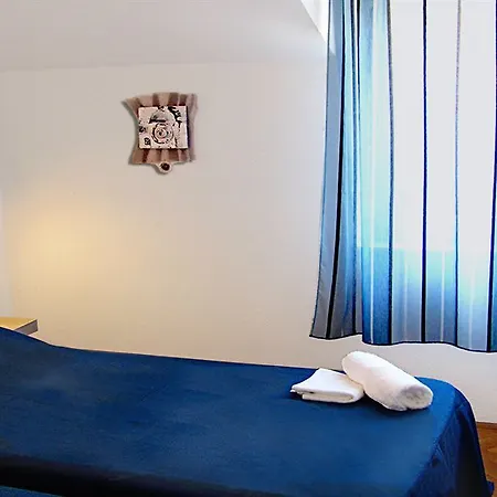 Pape Apartment *