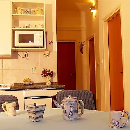 Pape Apartment