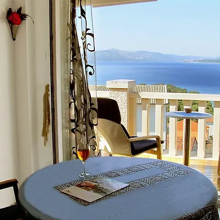 Pape Apartment *